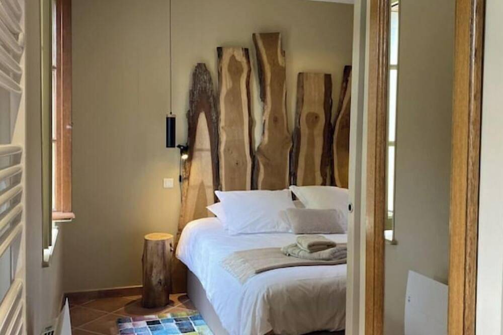 Villa Des Promenades, 5* atypique en Parc national de forêts, Ecolabel européen in Vanvey, Région de Montbard