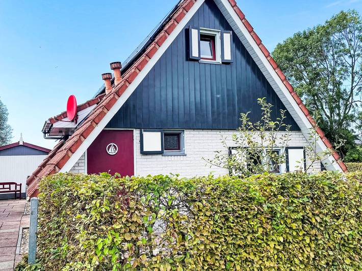 Ferienhaus für 6 Personen, mit Balkon und Terrasse sowie Garten in Anjum