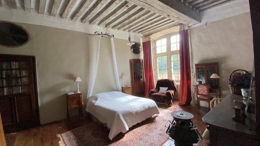 Chambre d’hôte pour 3 personnes, avec terrasse et jardin ainsi que piscine et vue dans Mayenne - 2