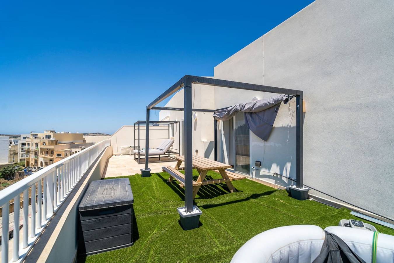 Appartement entier, Appartement de vacances pour 4 personnes avec balcon in Sannat, Gozo