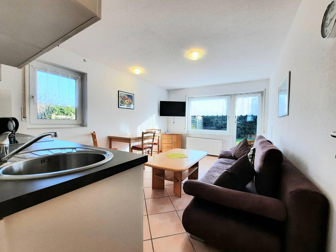 Ganze Wohnung, Apartment 'Fewo 2 "Eliza"' mit gemeinsamem Garten in Westerbur, Dornum