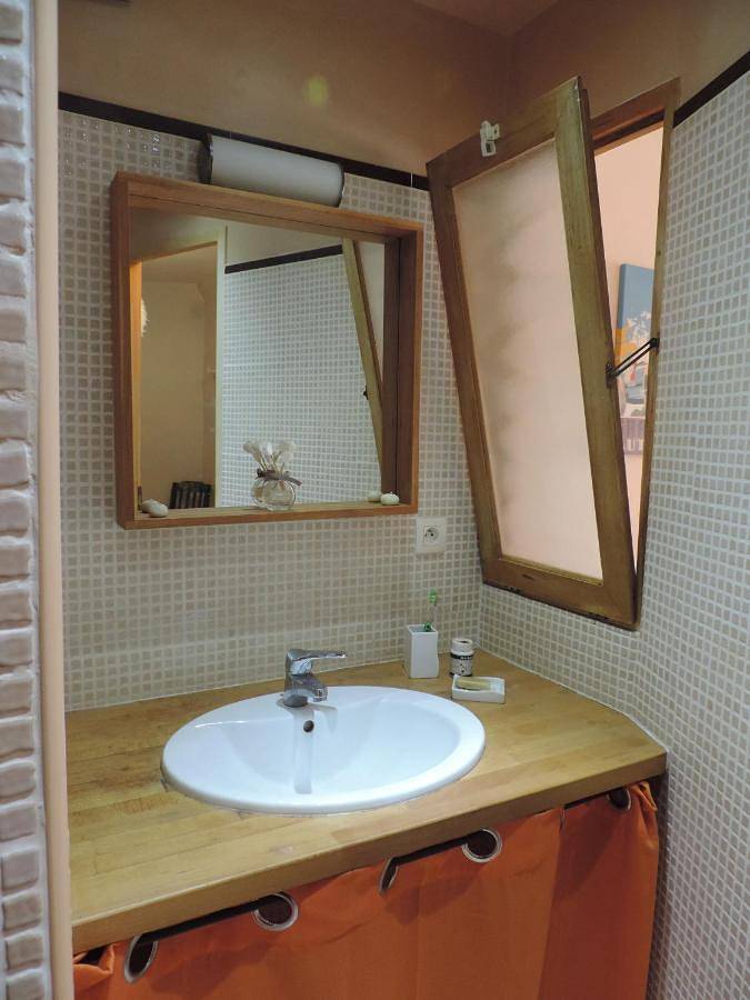 Gîte pour 4 personnes, avec vue à Ceyreste - 4