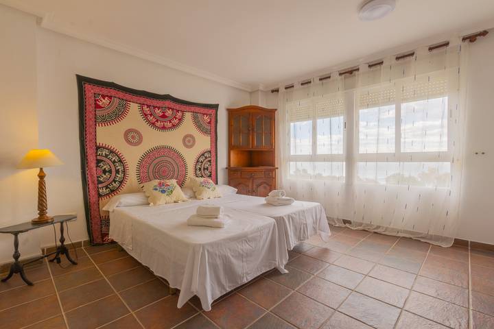 Location de vacances pour 12 personnes, avec jardin et balcon à El Campello - 3