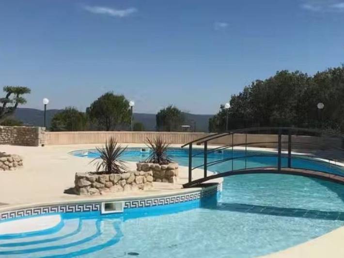 Mobil home pour 5 personnes, avec terrasse et piscine à Les Mages - 3