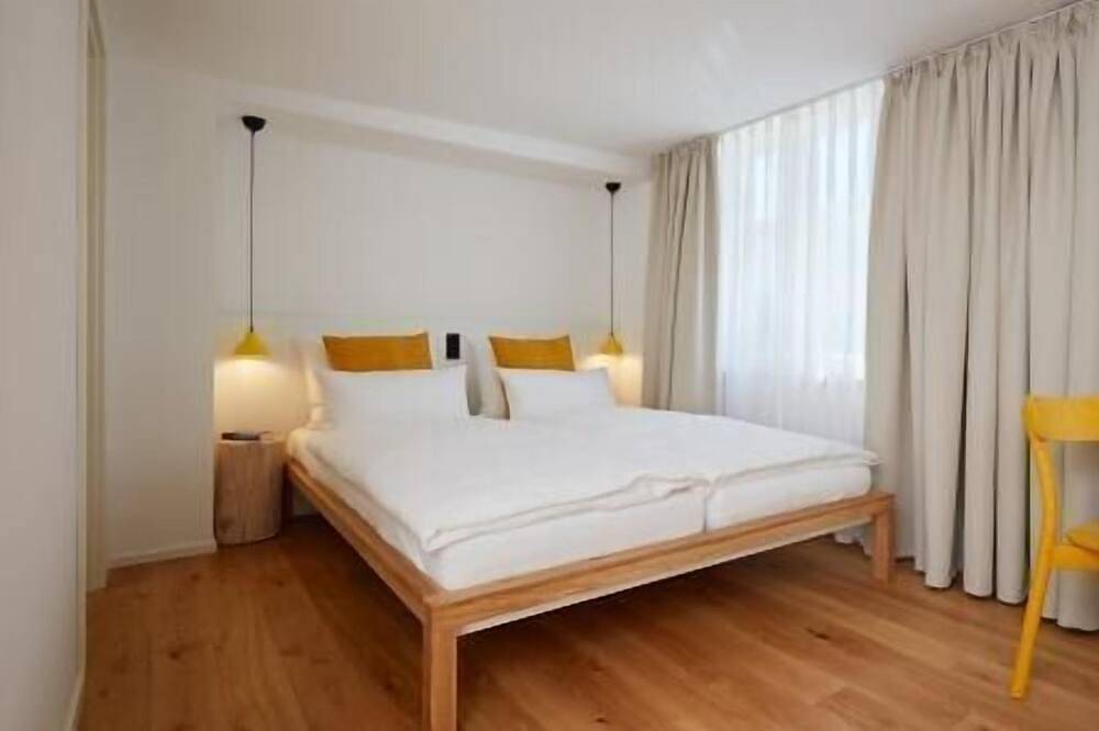 Ganze Wohnung, Apartment zum Brunnen, 23qm, 1 Wohn-/Schlafzimmer, max. 2 Personen in Singen, Hegau