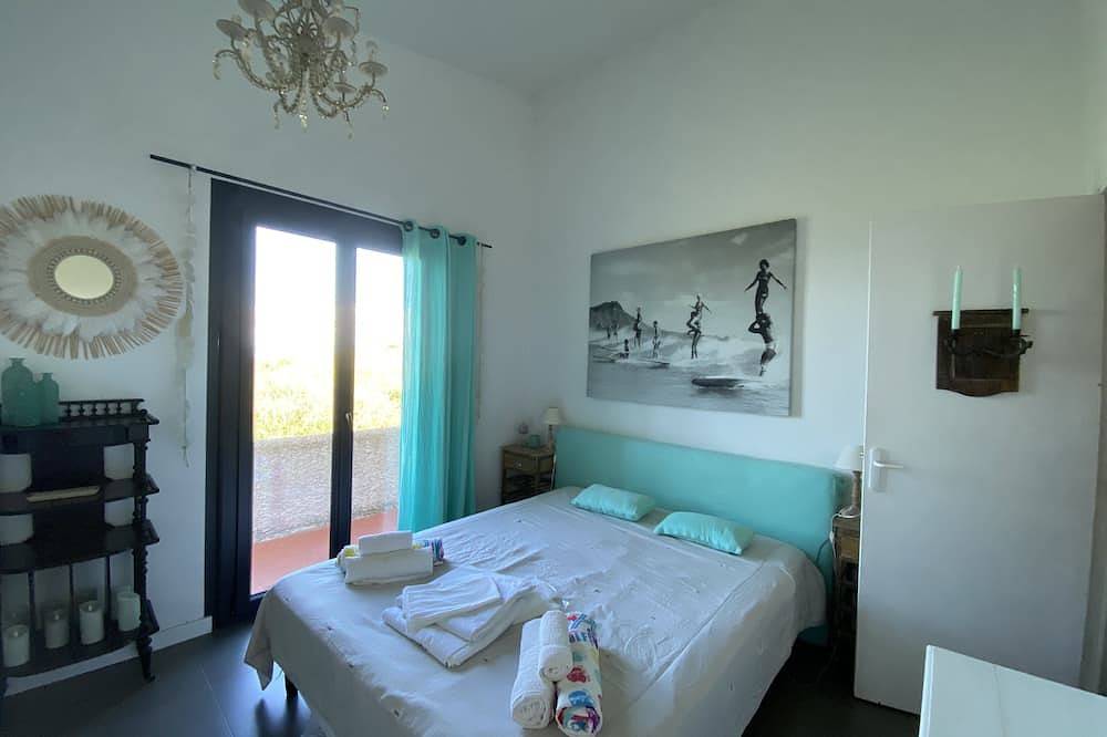 Baie D'Ajaccio/Portigliolo-Maison 130m²-Plage à 250m-Vue Mer+++Gd Jardin 2000m² in Portigliolo, Coti-Chiavari