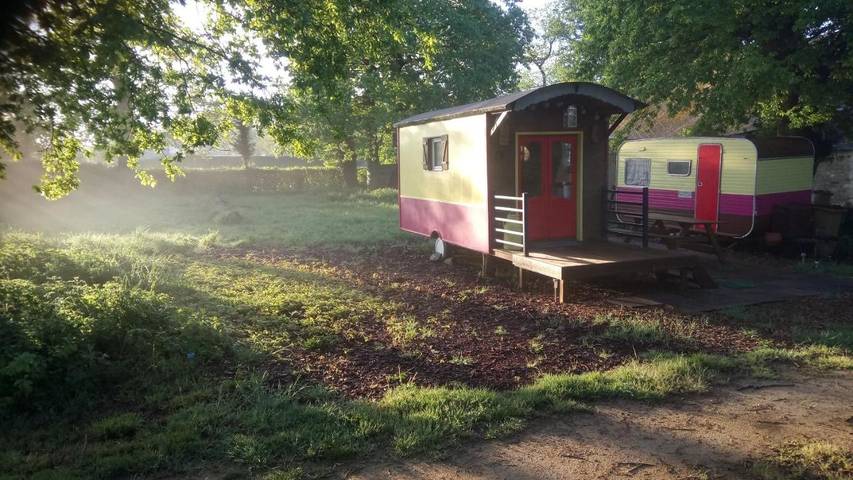 Location de vacances pour 2 personnes, avec vue et jardin à Bains-sur-Oust - 3