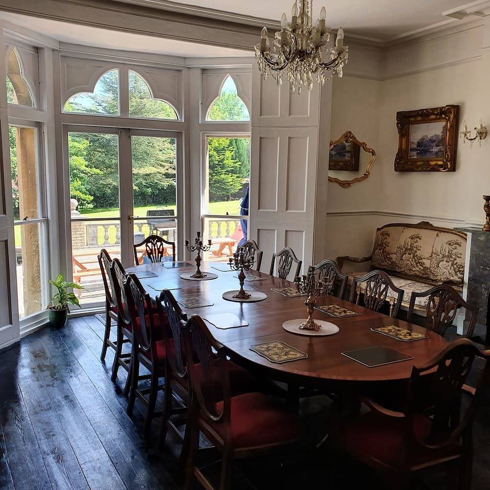 Historic Manor House - Sleeps 16 - Pool & Hot Tub in Kent