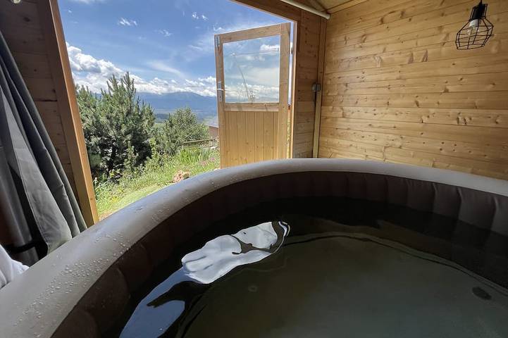 Gîte pour 3 personnes, avec jacuzzi et jardin, animaux acceptés à Targassonne