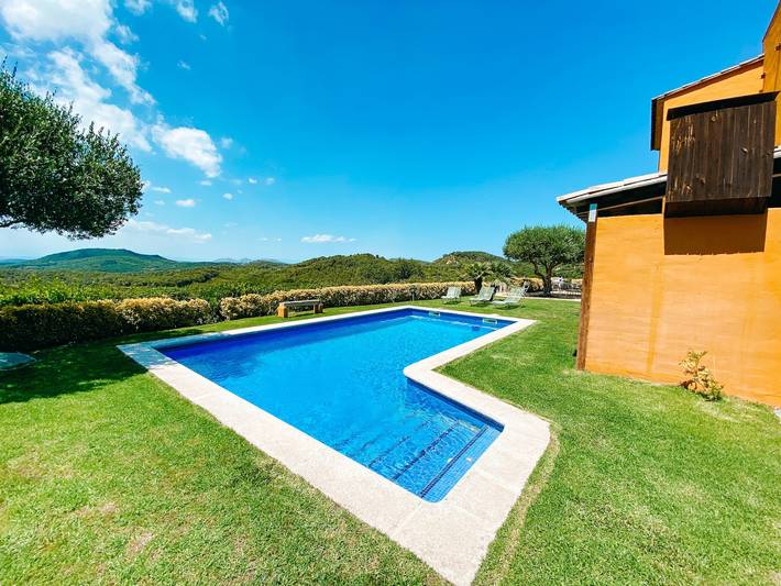 Villa 'Tres Olivos - Begur' con vistas a la montaña, Wi-Fi y aire acondicionado. in Begur, Costa Brava