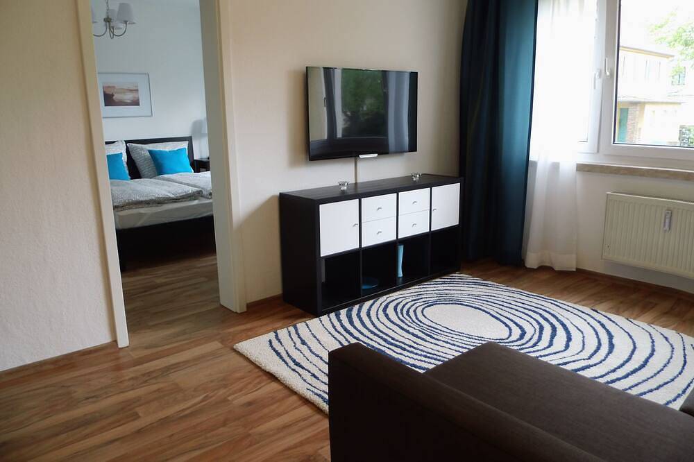 Geheel appartement, Leuk appartement met 2 slaapkamers op de begane grond, wifi in Alt-West, Leipzig