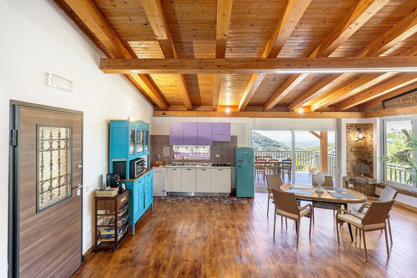 Villa Luisana avec piscine privée et terrasse offrant une vue panoramique in Sonnino, Province de Latina