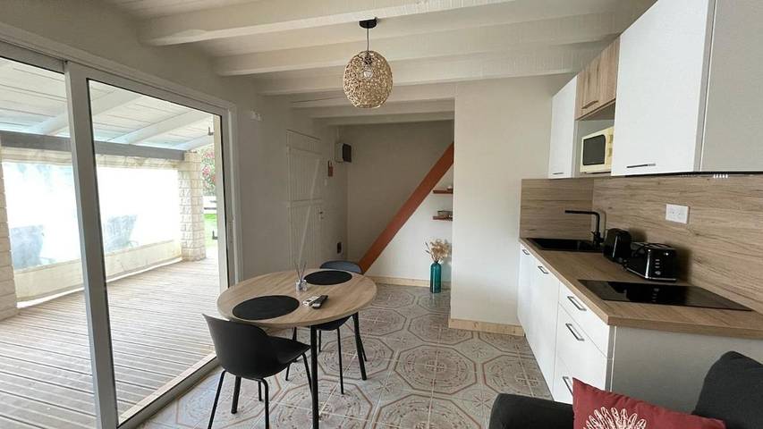 Location de vacances pour 12 personnes, avec Balcon et Terrasse ainsi que Piscine et Vue à Palaja - 3