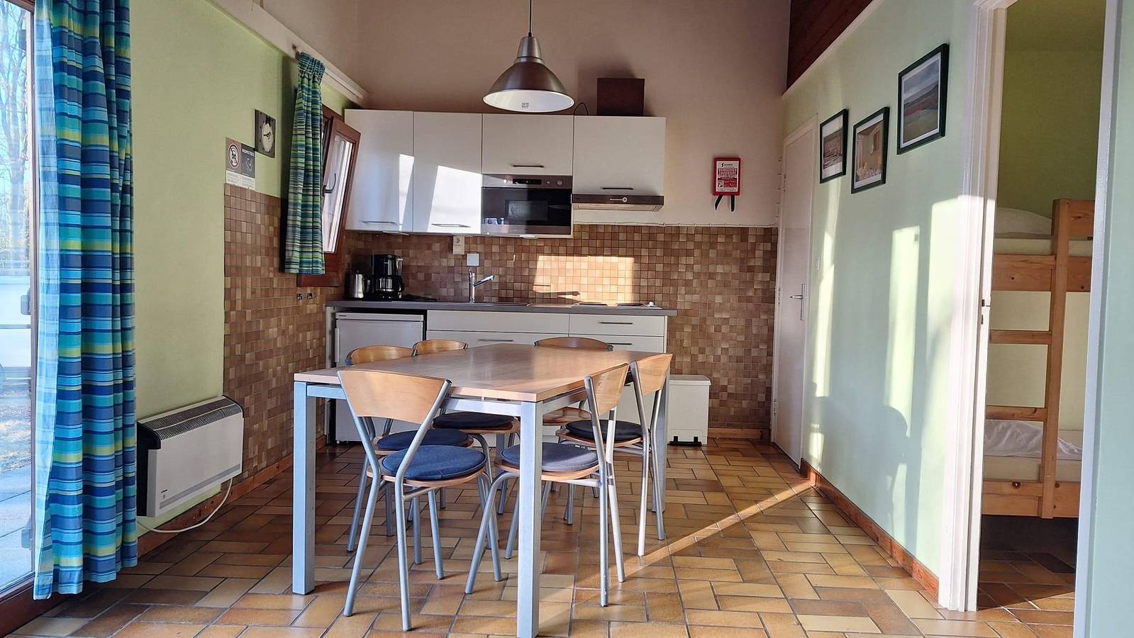 Gemütliches chalet für 6 Personen mit Terrasse und Grill in ruhiger Lage in Viroinval, Parc Naturel Viroin Hermeton