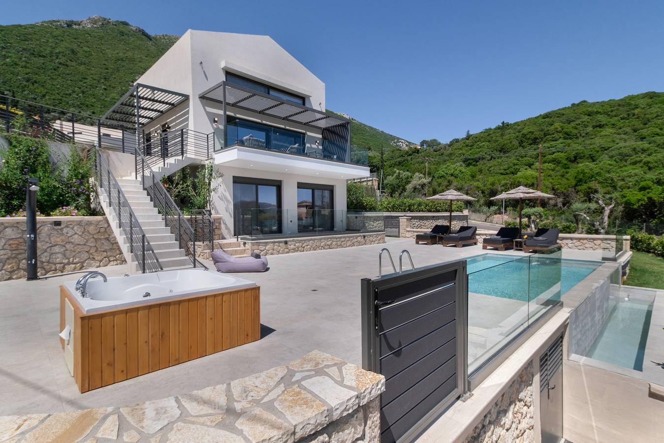 Villa 'Alia 1' with Sea View, Wi-Fi and Air Conditioning in Nikiana, Alexandros