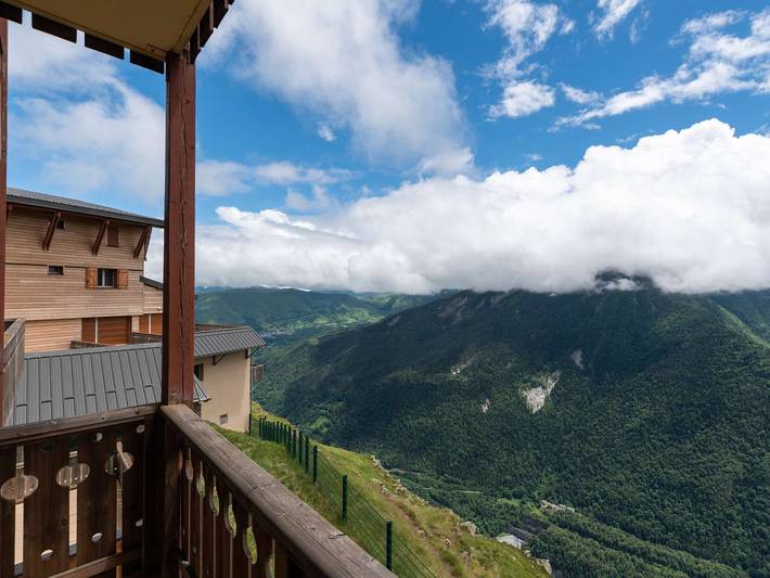 Appartement entier, Appartement skis aux pieds avec piscine chauffée et parking in Saint-Lary-Soulan, Parc national des Pyrénées