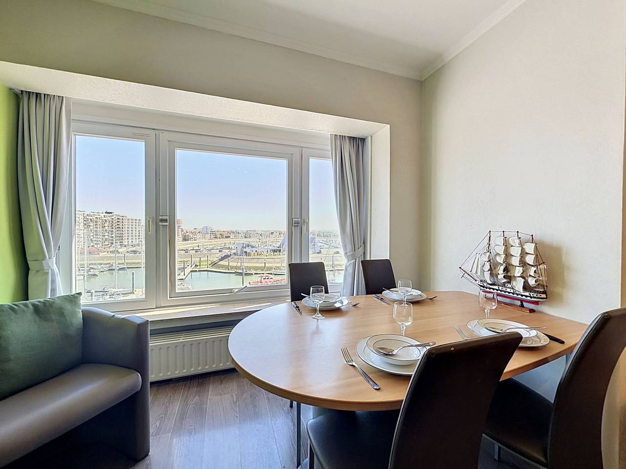 Geheel appartement, Bella Iii with harbour view in Blankenberge, Belgische Kust