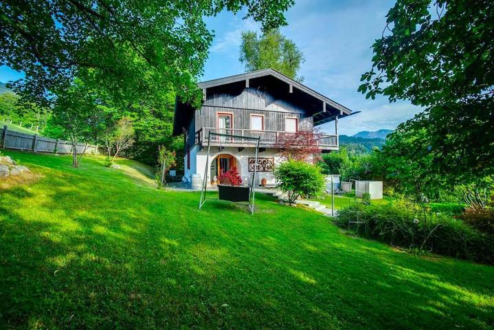 Villa für 8 Personen, mit Garten und Ausblick sowie Sauna und Terrasse, mit Haustier in Alpenland Tegernsee Schliersee