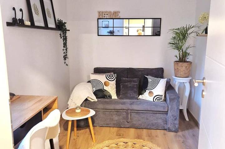 Ganze Wohnung, 🌿 Traumhafte Ferienwohnung, nah am Wasser mit Terrasse & Natur pur, Nähe Berlin in Wildau, Dahme-Seengebiet