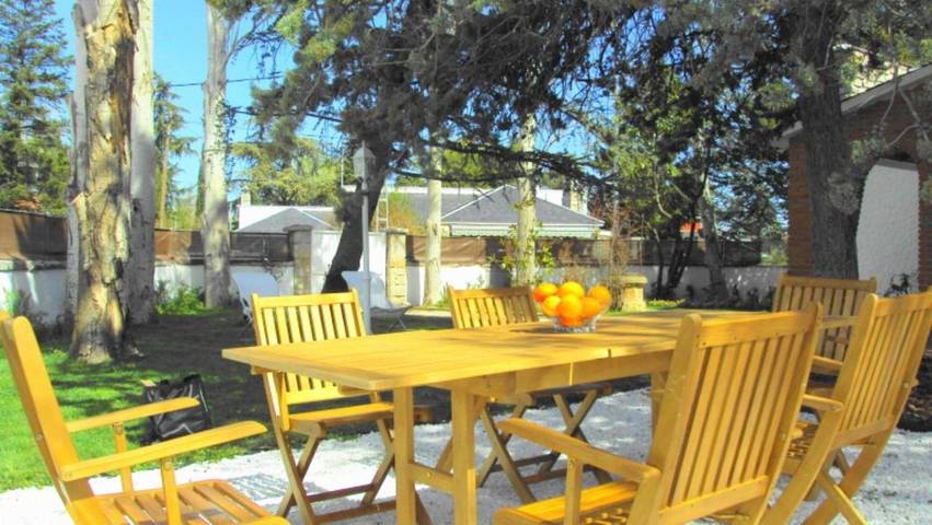 Chalet para 9 personas, con vistas además de piscina y jardín en Provincia de Madrid - 4