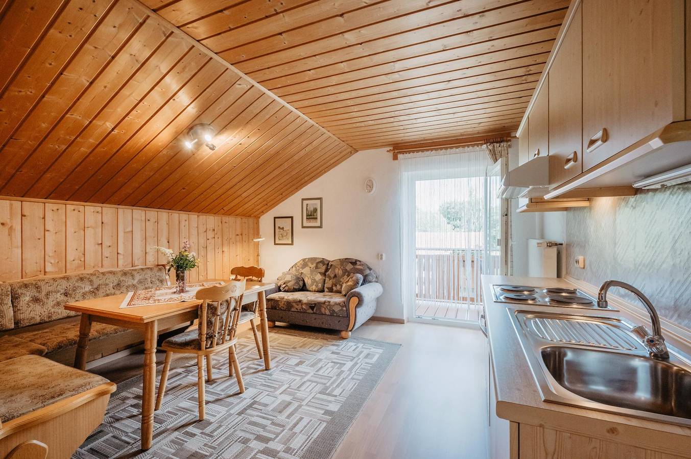 Ganze Wohnung, Ferienwohnungen Knaus - Ferienwohnung mit Balkon in Lam, Ostbayern
