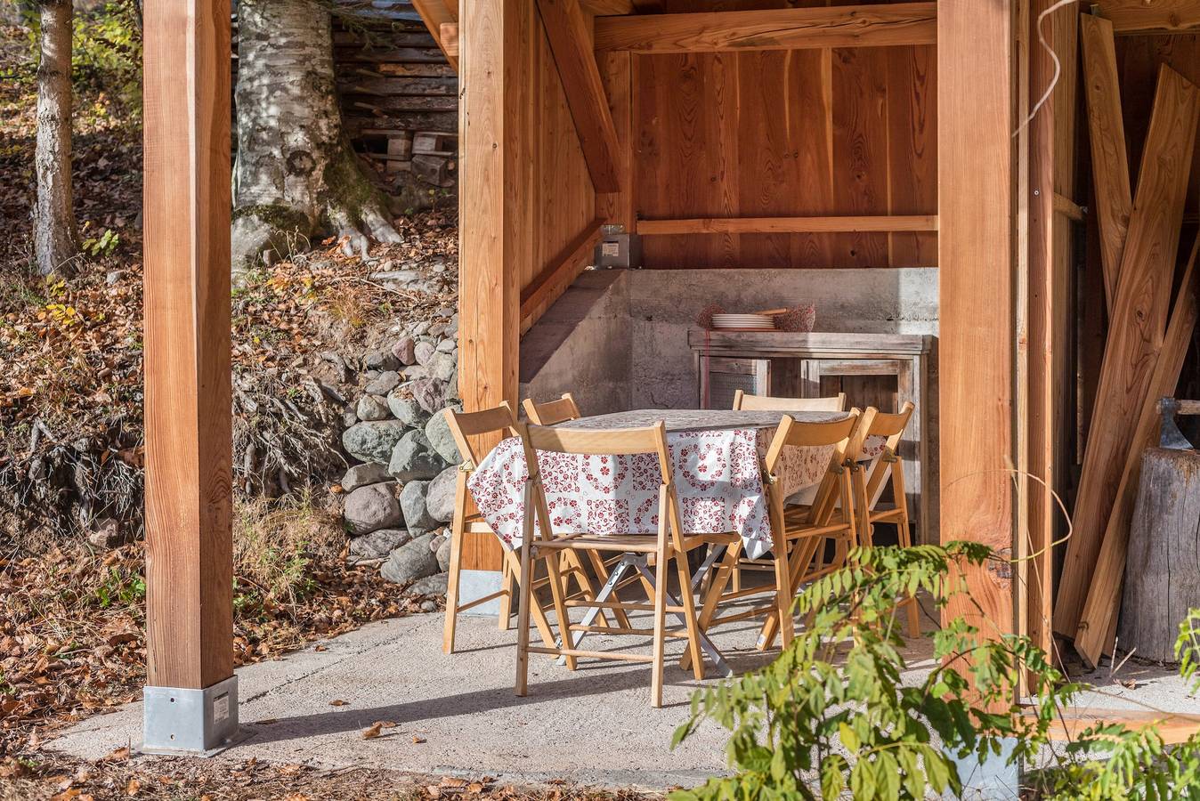 Chalet 'Baita Al Rossat' con vista sulle montagne, giardino e Wi-Fi in Castello (Sant'Orsola Terme), Sant'Orsola Terme