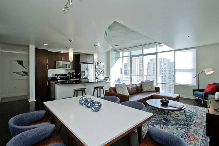 Holiday rental for 5 people, with pool and balcony as well as hot tub in Denver