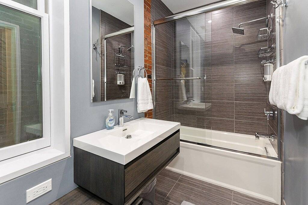 Modern Otr home with vintage charm of the Queen City in Cincinnati, Hamilton County (OH)