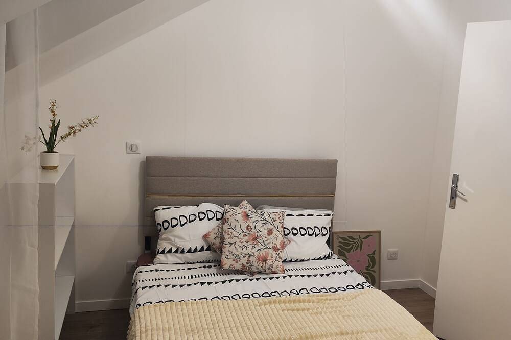 Entire apartment, Labulle – Cozy, air-conditioned duplex near Paris in Villeneuve-Saint-Georges, Val-de-Marne