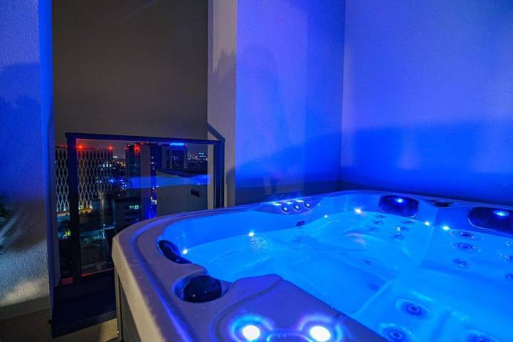 Ferienwohnung für 2 Personen, mit Balkon und Whirlpool - 1