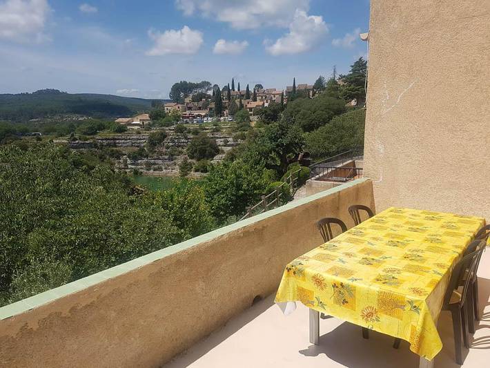 Gîte pour 8 personnes, avec Terrasse et Jardin