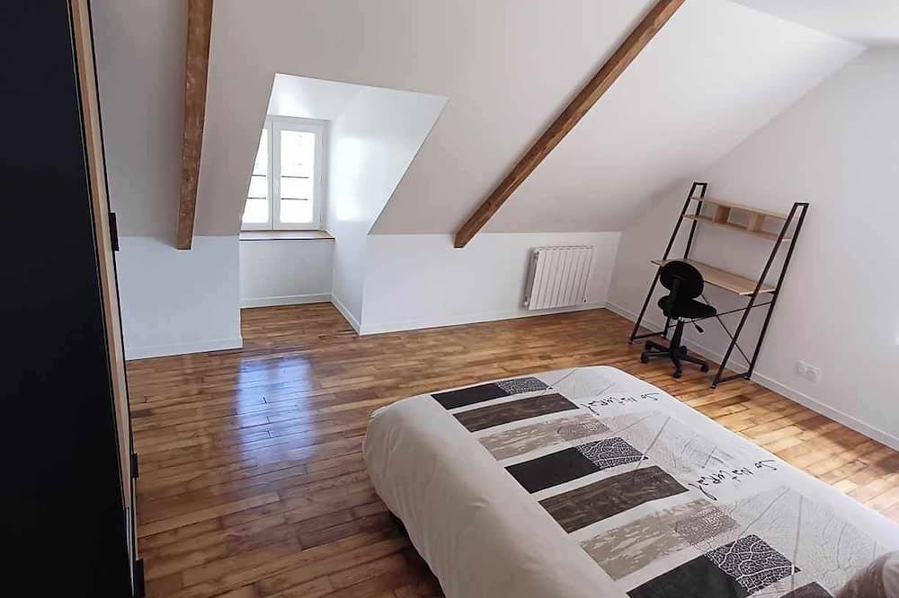 Agréable Maison Rénovée in Pontivy, Pontivy region
