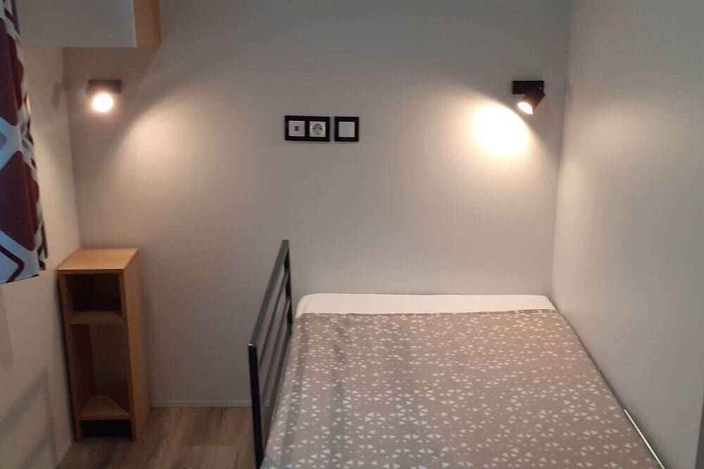 Mobile home 43 m2, 3 Bedrooms, fully equipped, linen included, near beach in Lattes, Côte d'Améthyste