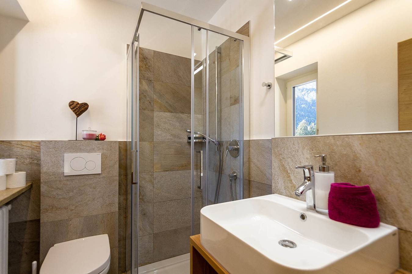 Entire apartment, Apartment “Haus Lohengrin - Ferienwohnung 3” with Mountain View in Seis am Schlern, Kastelruth