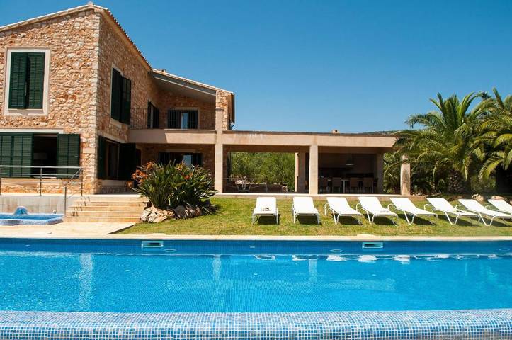 Finca für 10 Personen, mit Terrasse und Garten sowie Kinderpool und Pool in S'Alqueria Blanca