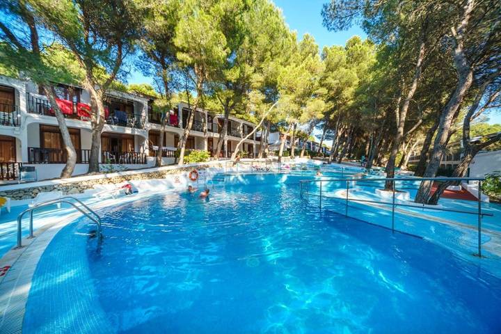 Apartmenthotel für 4 Personen, mit Pool und Kinderpool sowie Ausblick und Garten, kinderfreundlich - 1