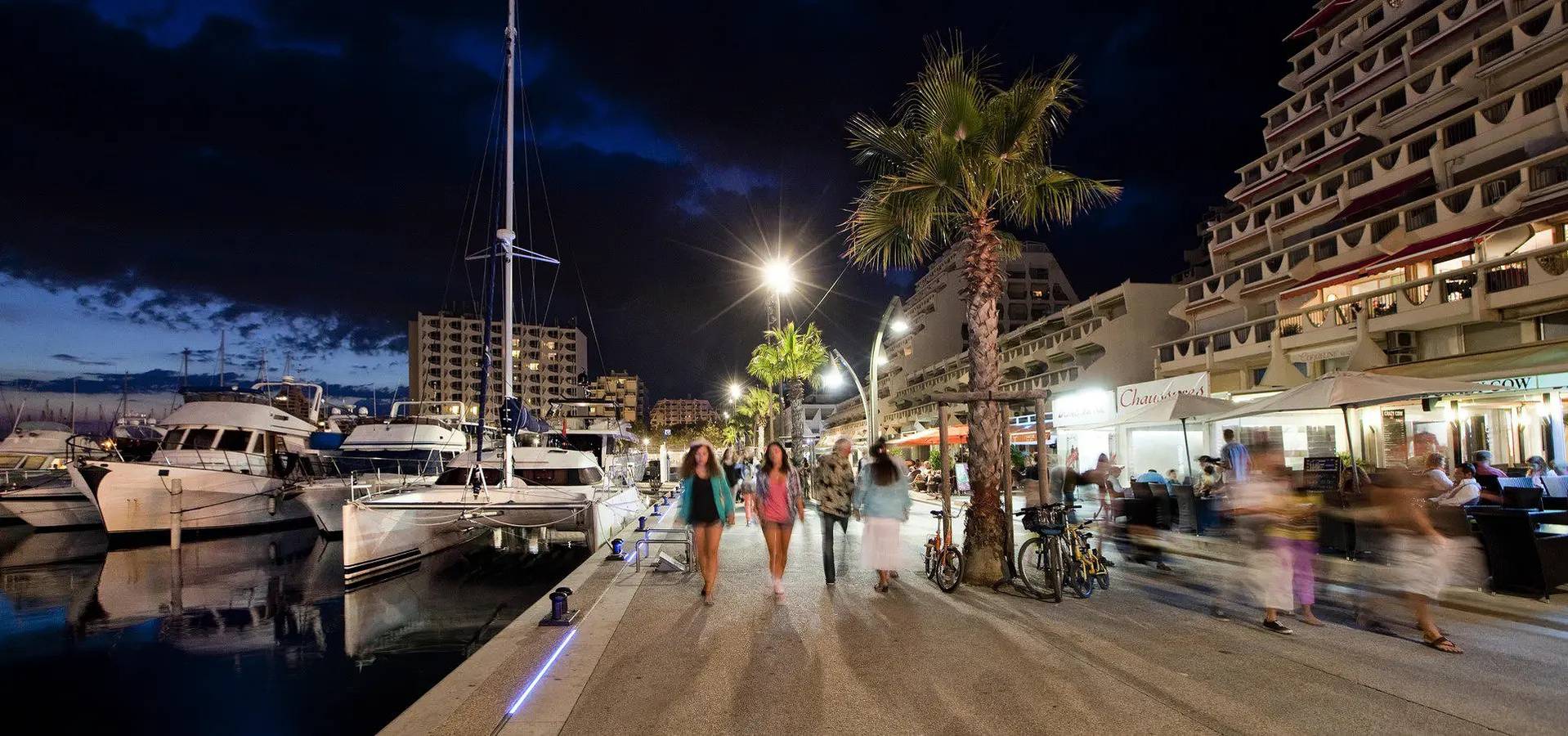Studio entier, Studio avec coin nuit vue sur le port in La Grande-Motte, Côte d'Améthyste