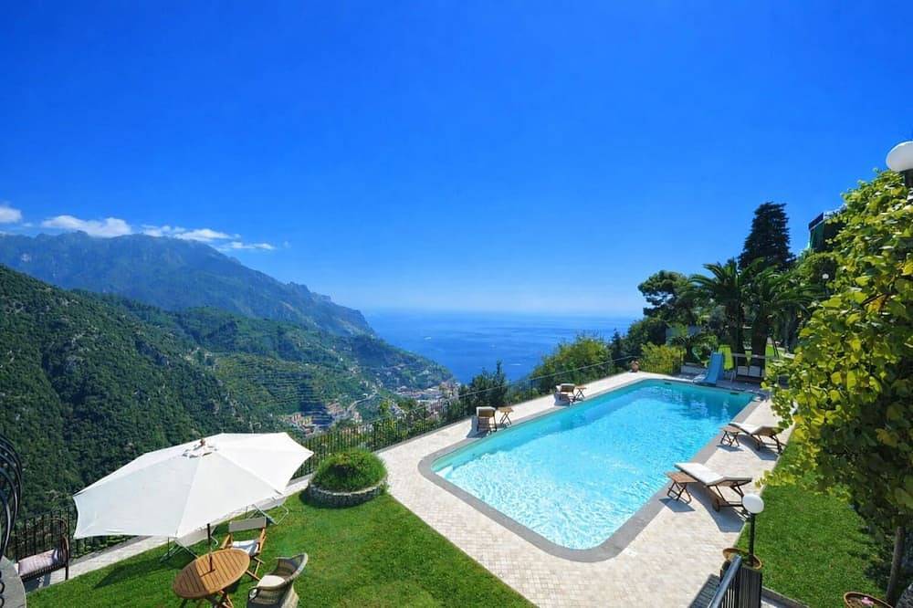Lo sguardo sul mare, Luxury Ravello Villa, Private Pool, Great View, parking in Ravello, Amalfiküste