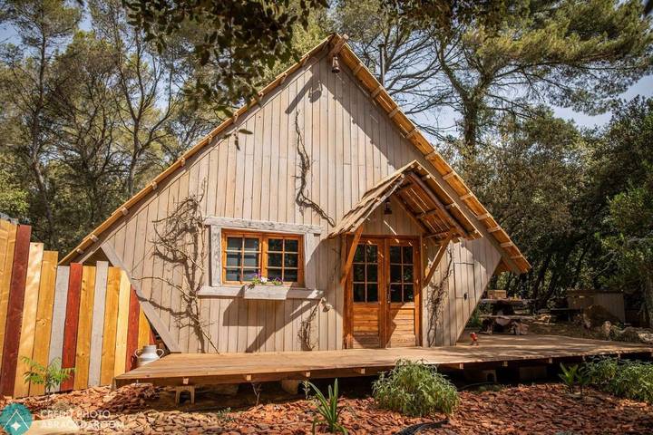 Gîte pour 2 personnes, avec vue et jardin à Lambesc - 2