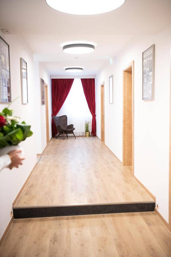 Hotel für 3 Personen, mit Terrasse in Seligenstadt - 2