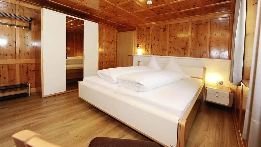 Ferienwohnung für 4 Personen, mit Terrasse und Sauna sowie Garten
