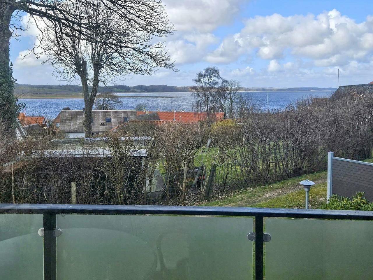 Gemütliches Ferienhaus mit Blick auf den Fjord in Hjarbæk in Hjarbæk, Limfjord in Westjütland