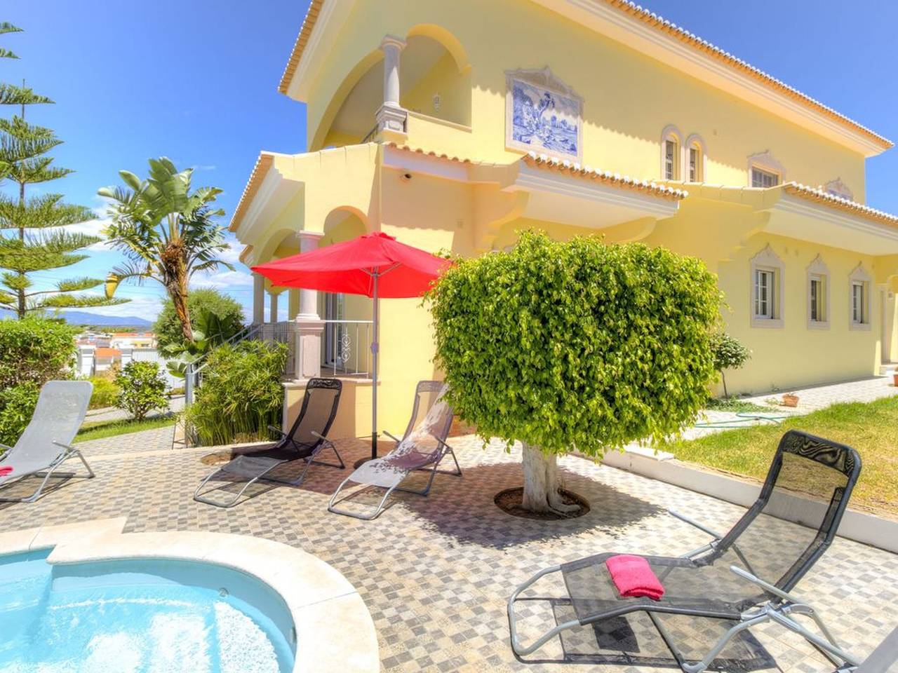 Villa für 12 Personen mit Balkon in Parchal, Estômbar e Parchal