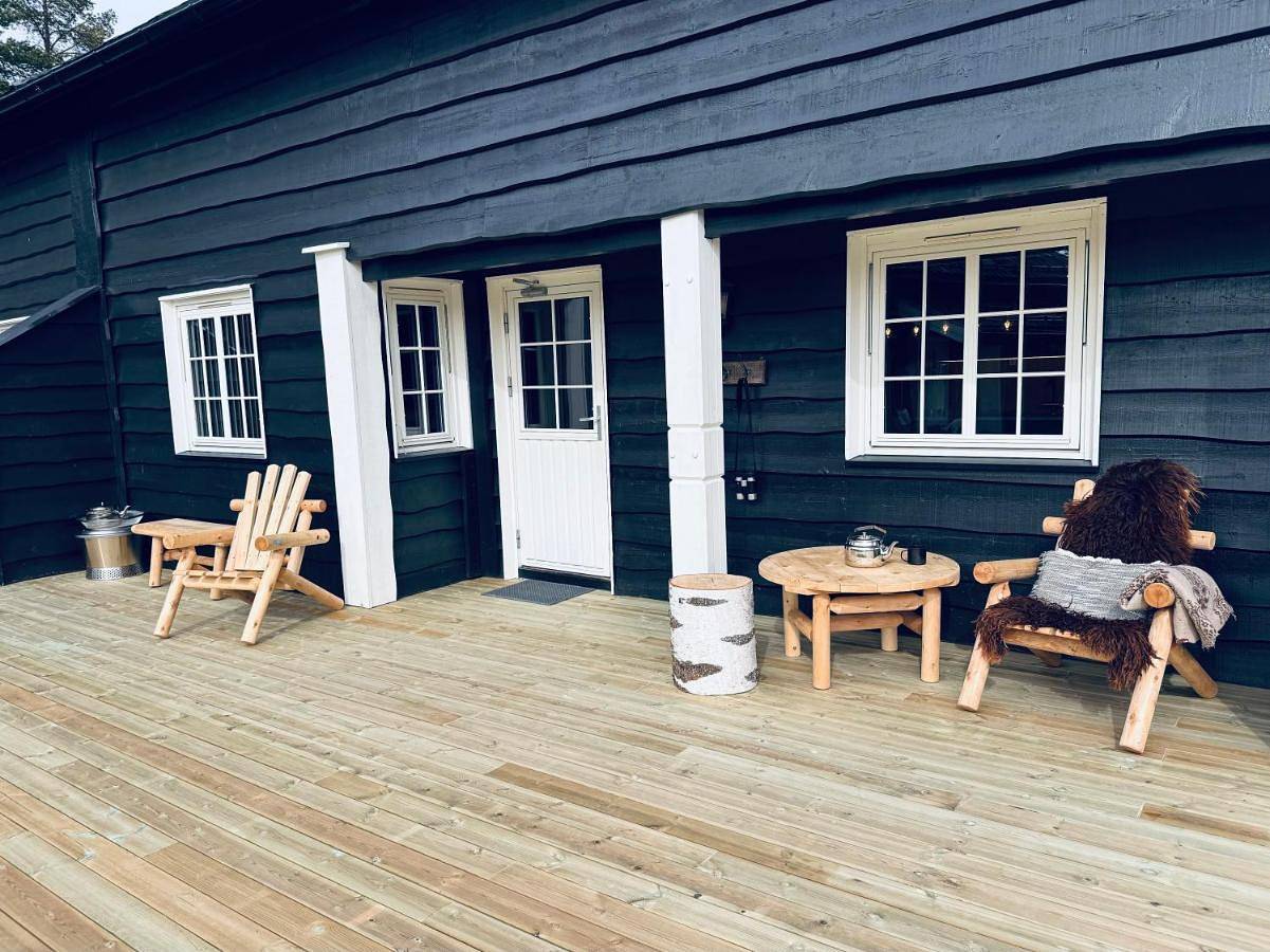 Ski and Bike in out Geilo Family Cabin Vestlia, 4Br, 2Bath, 2Wc, Sauna, Free Wifi & Parking, Geilo Sommerpark & Beach, Walk to shops & train Oslo bergen in Geilo, Hol
