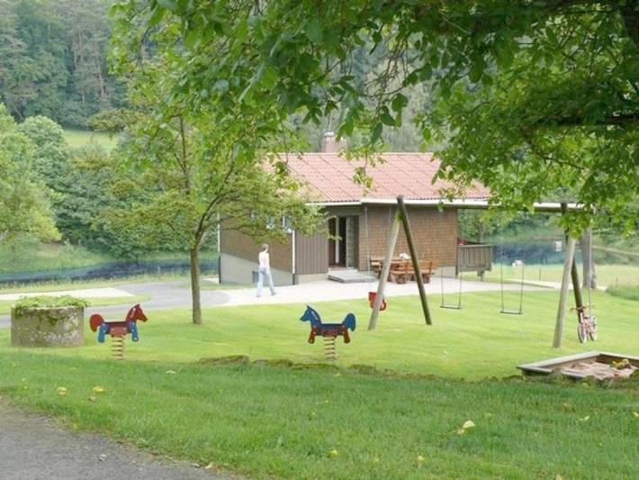 Ferienhaus für 4 Personen, mit Balkon und Garten sowie Seeblick und Ausblick im Odenwald - 3
