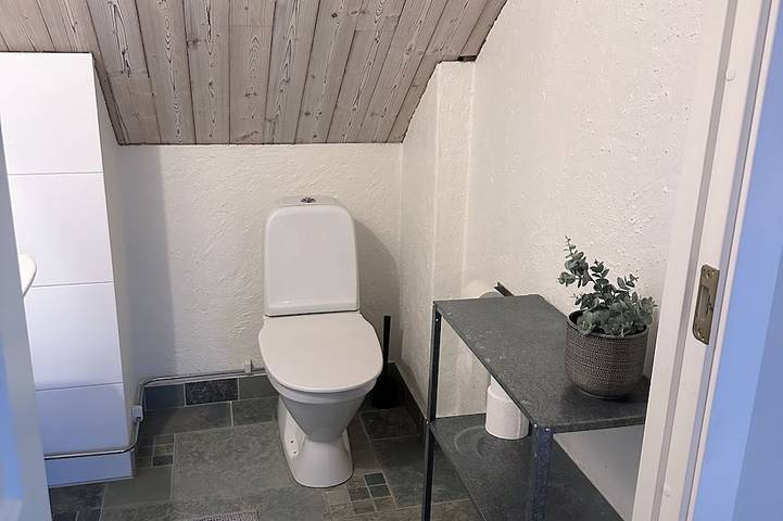 Cozy apartment in own house with terrace near Lassalyckan in Ulricehamn, Västergötland