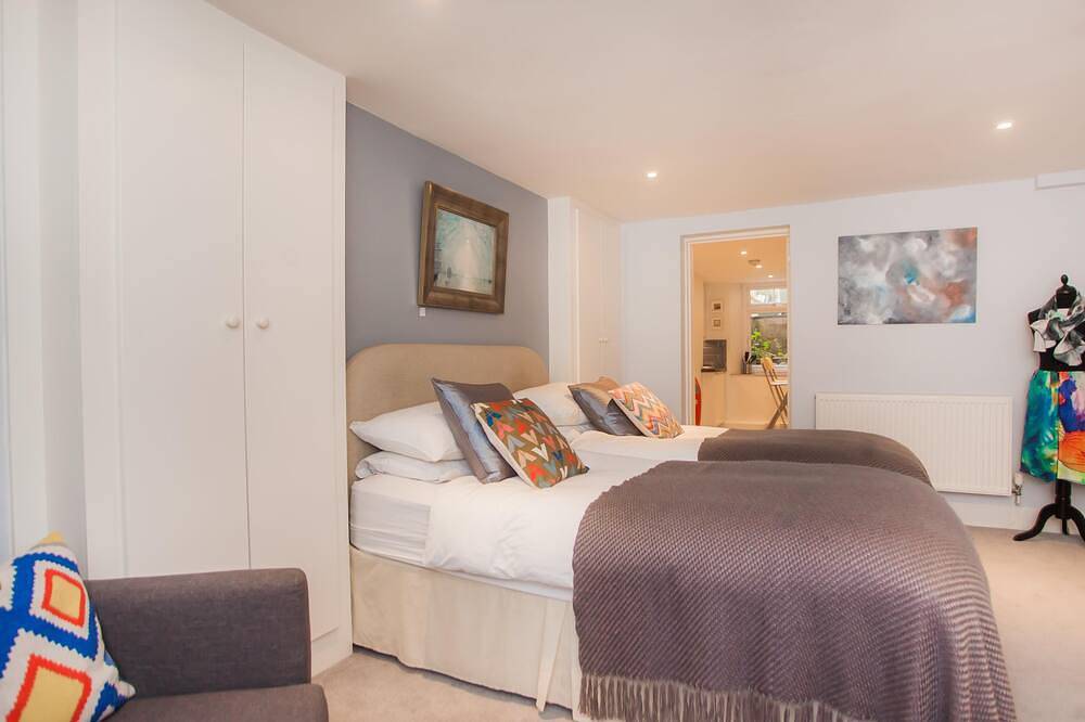 Ganze Wohnung, Apartment-Studio-Eigenes Badezimmer in Bath, Bath & Nord Ost Somerset