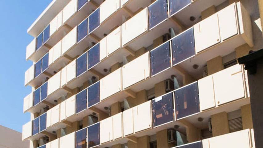 Gîte pour 5 personnes, avec balcon, animaux acceptés dans Plage Beau Rivage Saint Raphael