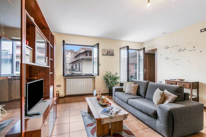 Ferienwohnung für 4 Personen, mit Balkon und Kinderpool in Baveno
