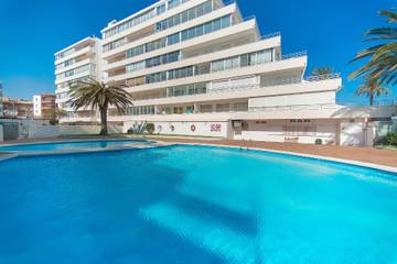 Gîte pour 4 personnes, avec terrasse dans Platja Santa Margarita Rosas